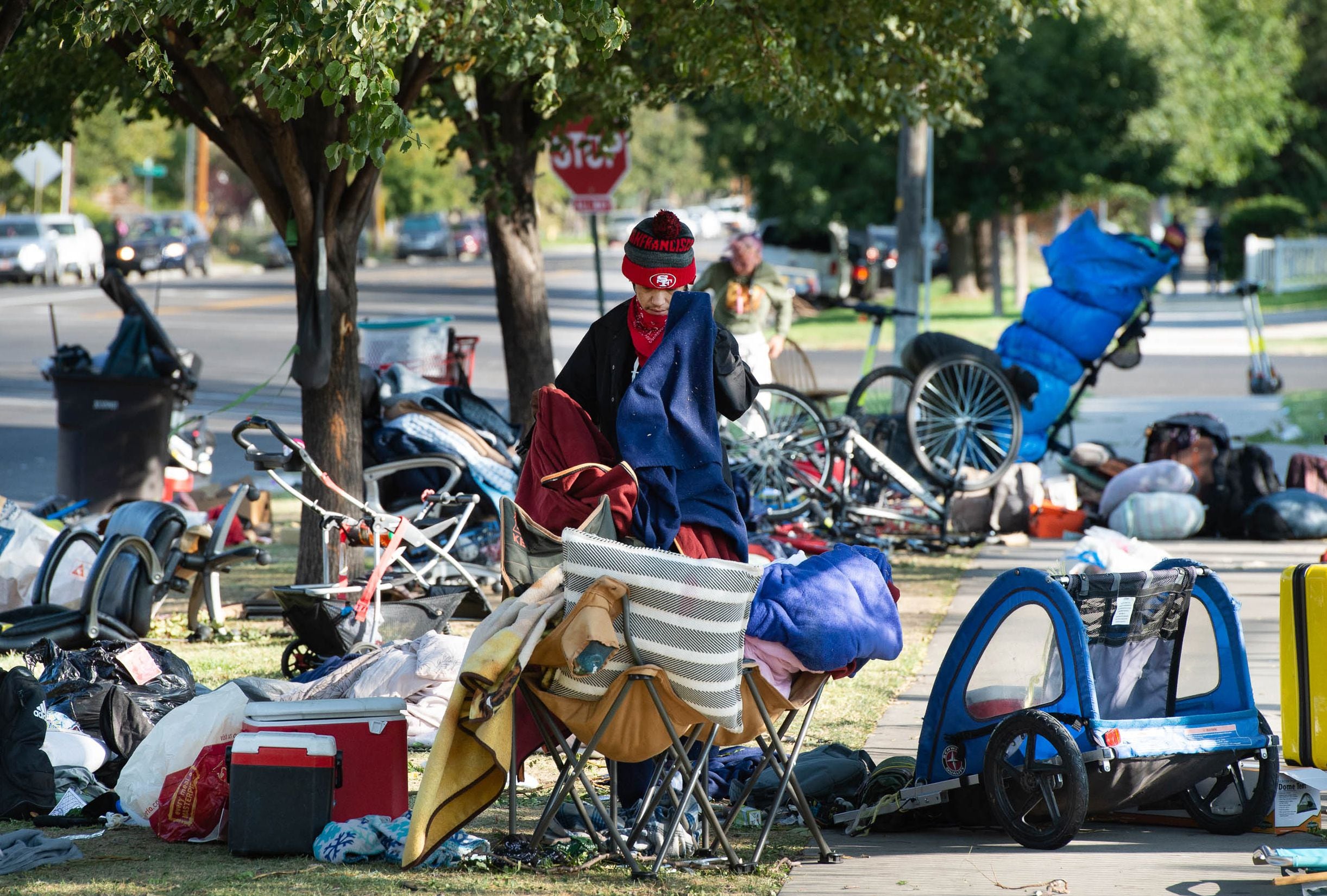 (Francisco Kjolseth | The Salt Lake Tribune) People are forced to pack up their camp outside of Liberty-Wells Recreation Center in downtown Salt Lake City on Thursday, Sept. 10, 2020, after being notified by the health department the day before.